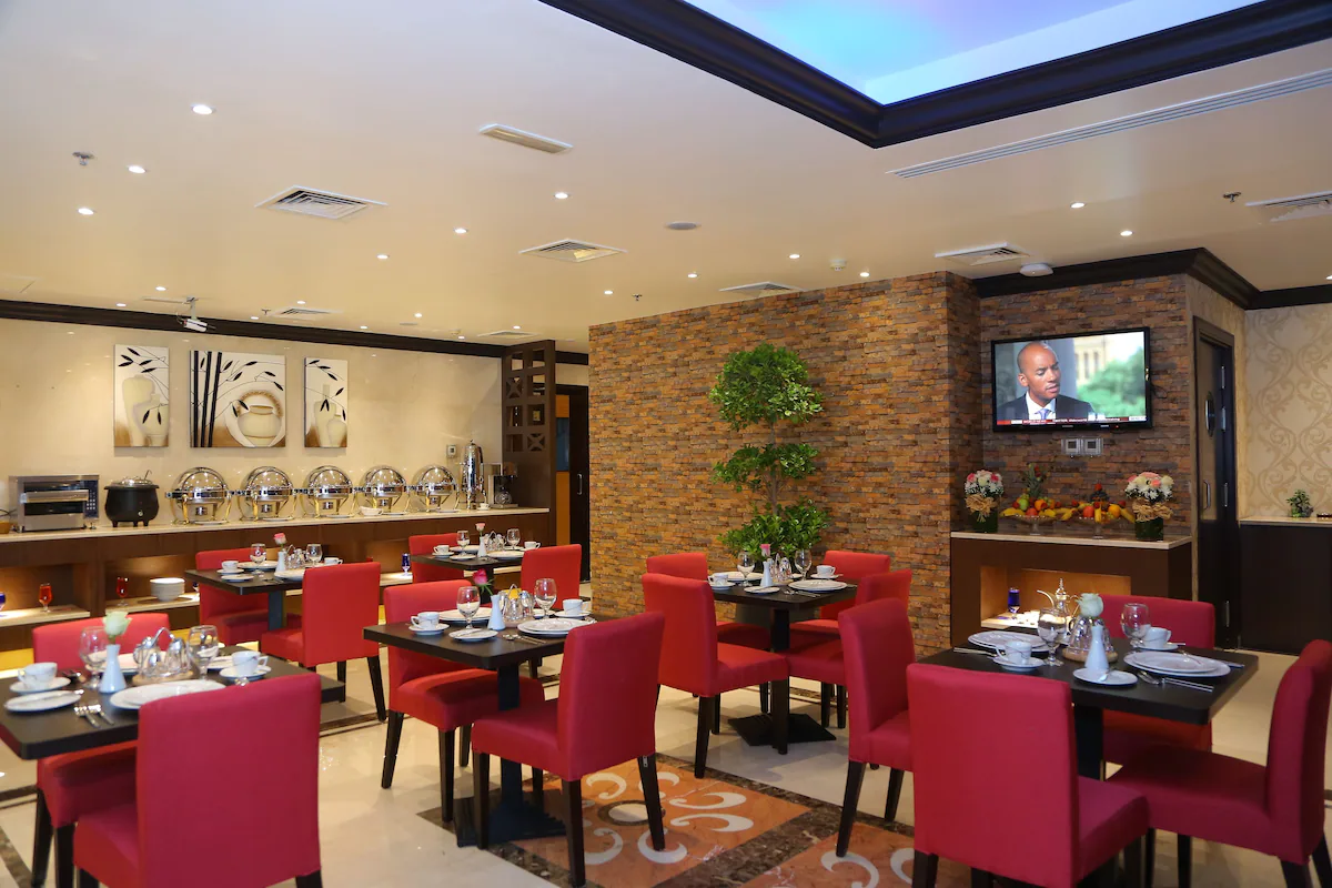 رستوران هتل آپارتمان دریم سیتی